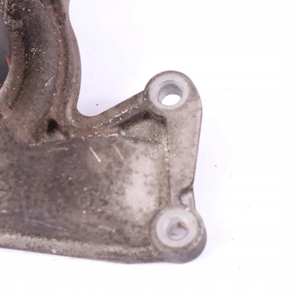 Vattenpump Mercedes W176 OM607 1.5 DCI 210106113R image 2