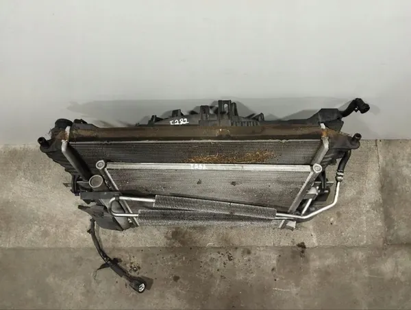 Radiador Jaguar XJ 2013 image 2