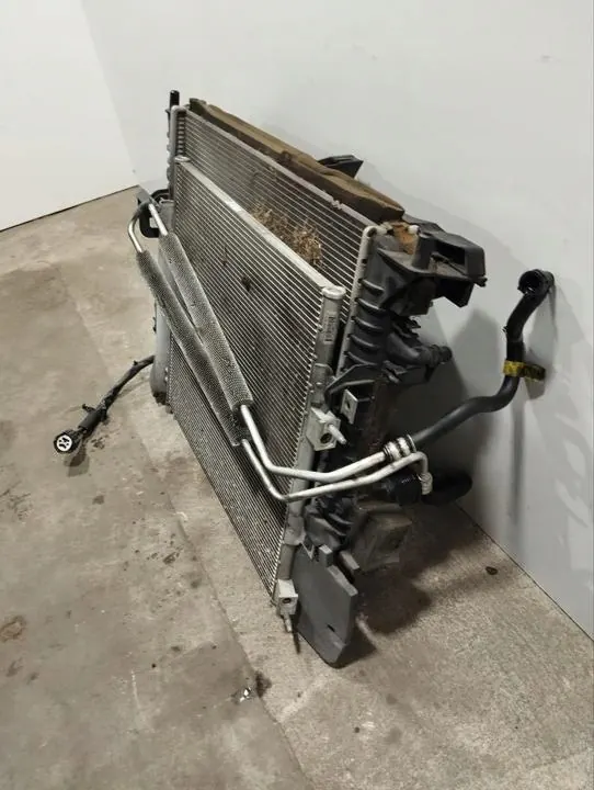 Radiador Jaguar XJ 2013 image 4