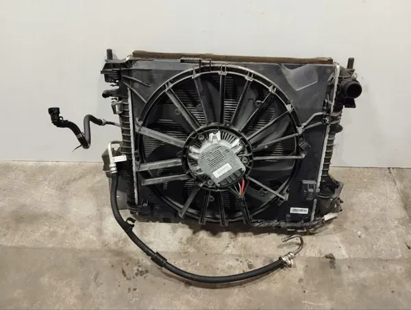 Radiador Jaguar XJ 2013 image 7