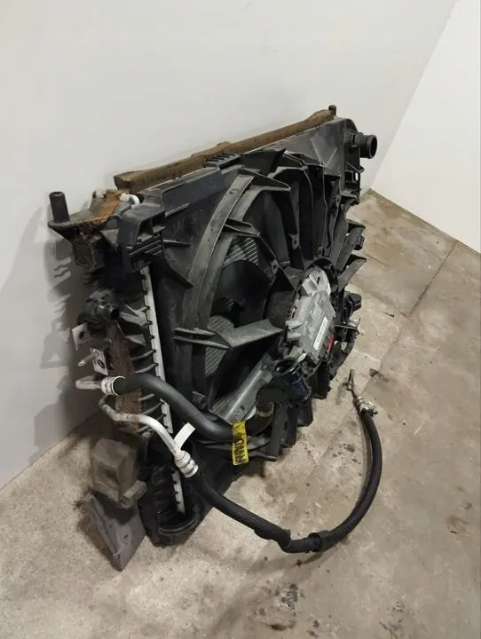 Radiador Jaguar XJ 2013 image 9