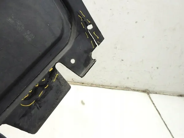 Motorplåt Audi A1 8X 1.6 TDI image 5