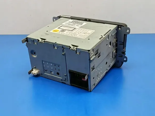 OEM 1K0035186AA Radio CD für Volkswagen Touran image 3