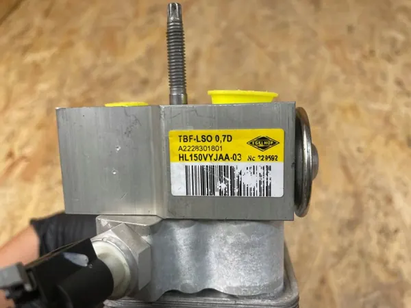 Gebruikte Mercedes-Benz A1778302200 AC-condensor image 9