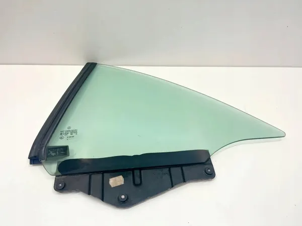 Vitre Arrière Gauche d'Occasion OEM A2306720113 Mercedes image 2