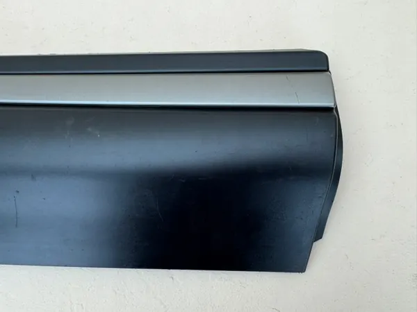OEM BJ32-274A48 Oikea Takaoven Lista - Range Rover Evoque image 6