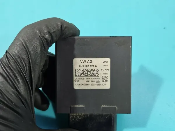 Bränslepumpkontroller SKODA OCTAVIA III 3Q0906121A image 6