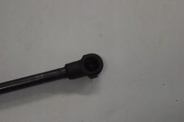 Actuador de capó derecho BMW 5 (E60) 7008745 image 3