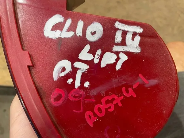 Renault Clio III 3 Lift 09-12 Höger Bakre Dimljus image 10