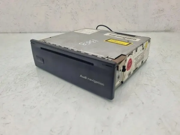 CD-wisselaar Audi A3 Sportback OEM 4B0919887B Gebruikt image 3