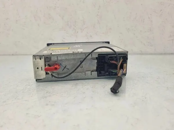 CD-wisselaar Audi A3 Sportback OEM 4B0919887B Gebruikt image 4