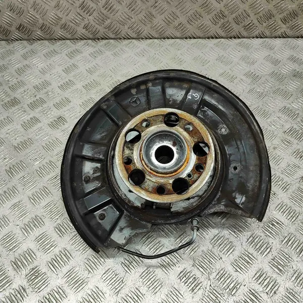 Bakre högra nav MERCEDES-BENZ E (W212) A2123500241 image 2