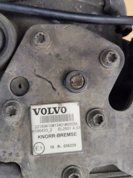 Vanne de dessiccateur d'air Volvo FH4 K096433 VOL08 image 2