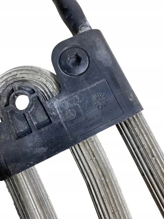 Refroidisseur de carburant Audi A4 B7 2.0 TDI 8E0203572J image 2