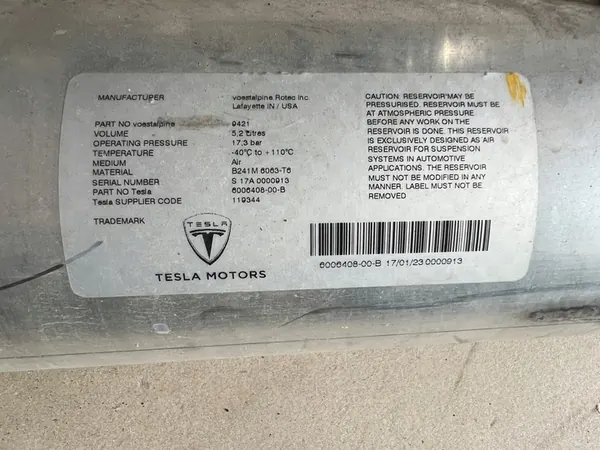 TESLA S Ilmajousitus Säiliö 6006408-00 image 3