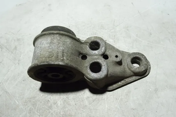 VW PASSAT B5 Karossdelar 1.9L Diesel 2005 8E0501522H image 2