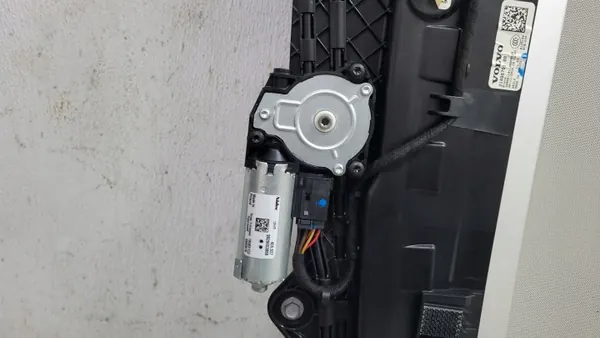 Volvo Panoramakatto OEM VOLVO S60 III 2018- image 4
