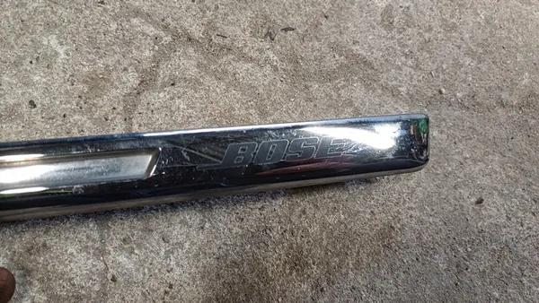 RENAULT MEGANE IV Rivestimento parafango anteriore sinistro 990431286R image 2