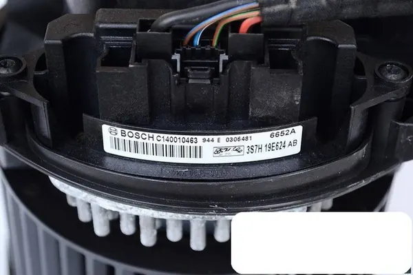 Ventilador Ford Mondeo III 3S7H18456AB 3S7H19E624AB image 3