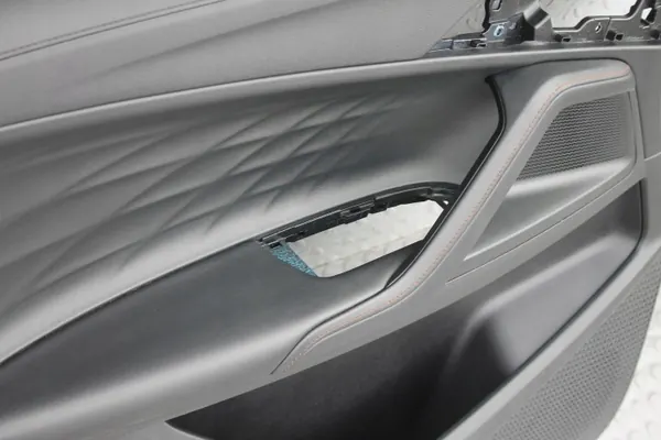 MG HS II Deurbekleding OEM TAPICERKA11458890 Gebruikt image 3