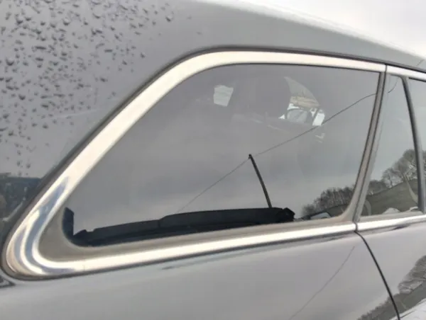 Gebruikt rechter donker carrosserieglas OEM szyba R T27 Toyota image 2
