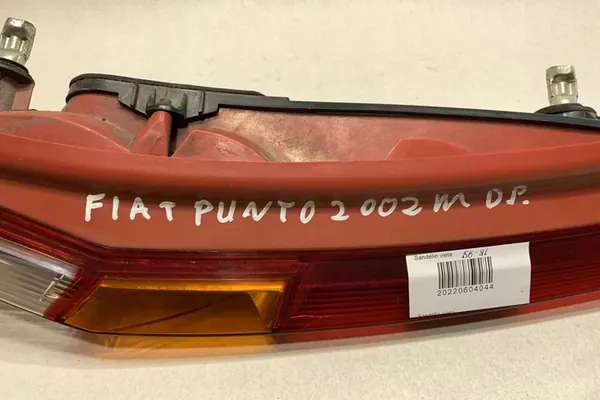 Lámpara trasera derecha FIAT PUNTO (188_) 2002 image 7