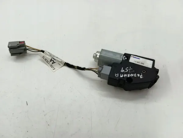 Moteur de toit ouvrant Land Rover Evoque I OEM EJ3215C670 image 3