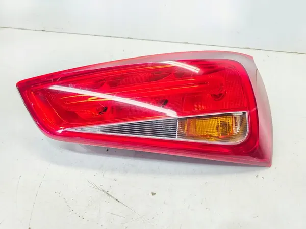 Lámpara Trasera Derecha Audi A1 8X OEM 8X0945094 image 4