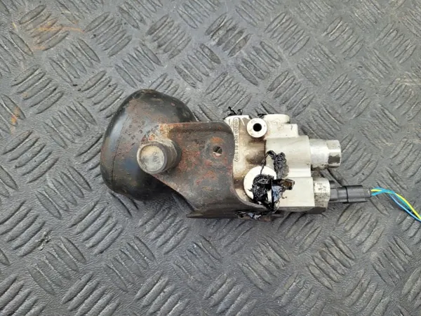 ABC-venttiili 2203270131 Mercedes CL 55 AMG 5.5 V8:lle image 2