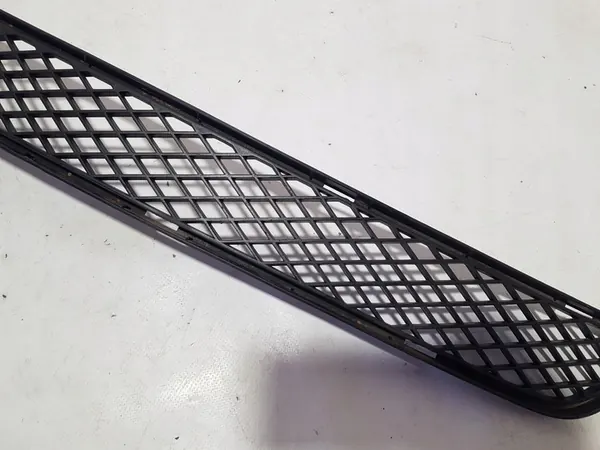 Rejilla de parachoques delantera Mercedes ML W164 image 4