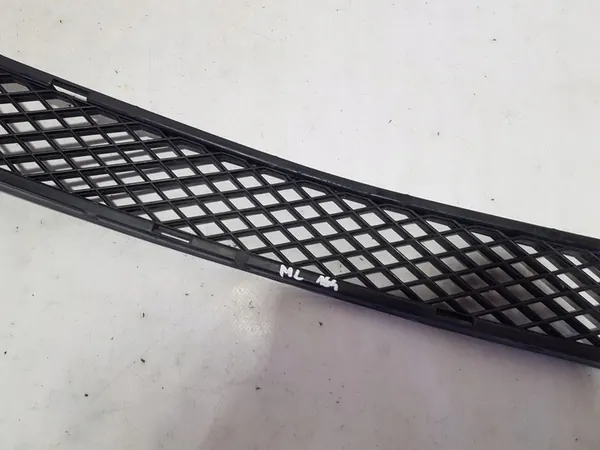 Rejilla de parachoques delantera Mercedes ML W164 image 7