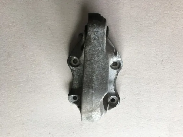 VOLVO V60 10-13 Support Half Shaft Manual OEM 31480220 image 2