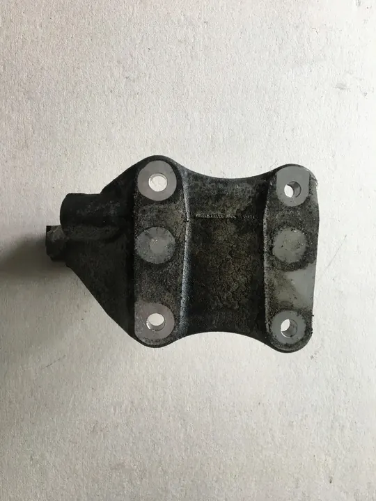 VOLVO V60 10-13 Support Half Shaft Manual OEM 31480220 image 4