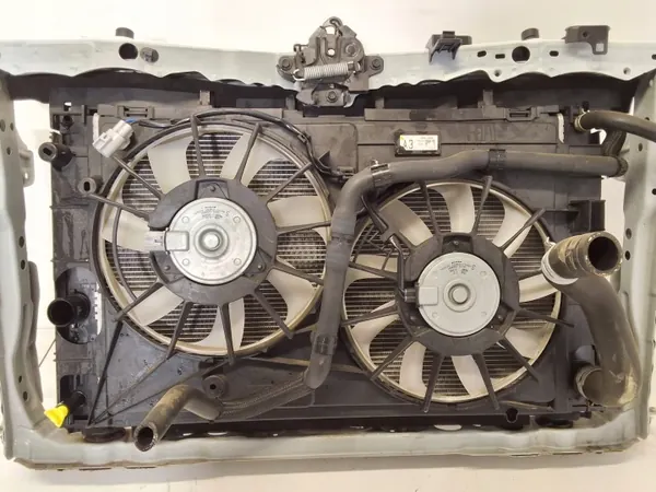Frontlüfter OEM TOYOTAAURISIIPASPRZEDNICHŁODNICEKOLOR040 image 5