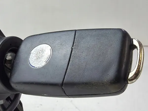 Interruptor de encendido OEM 1K0905865ALS con llave - Usado image 4