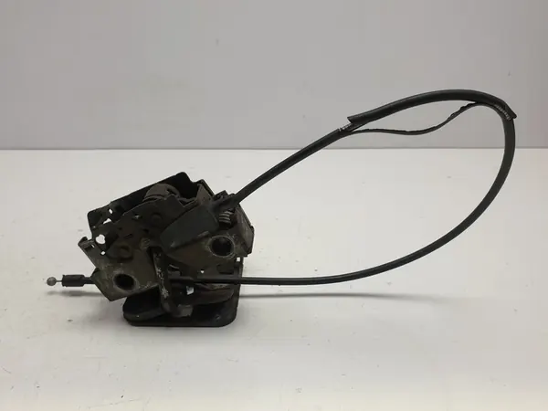 Skoda Rapid Framskärm Lås image 4