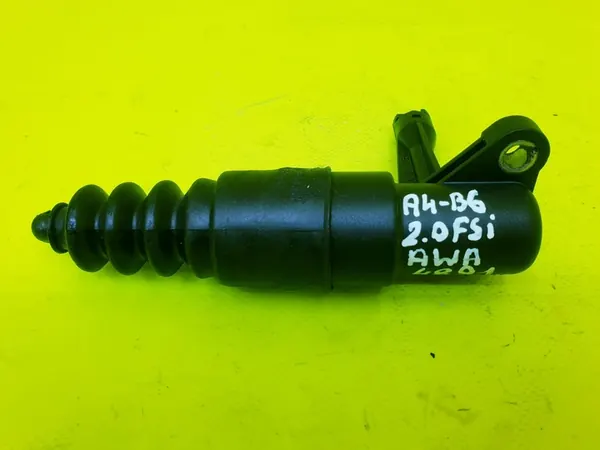 Kytkinvapautinsylinteri Audi A4 B6 B7 A6 C5 2.0 FSI AWA image 3
