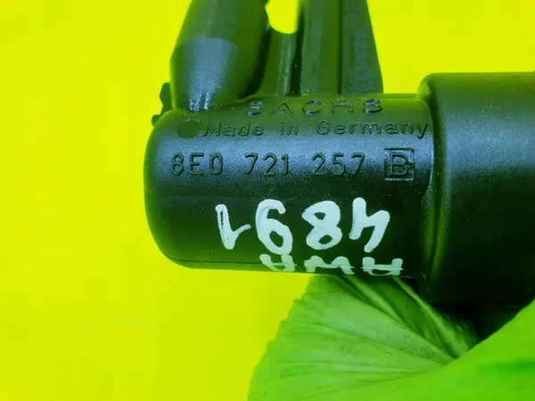 Kytkinvapautinsylinteri Audi A4 B6 B7 A6 C5 2.0 FSI AWA image 5