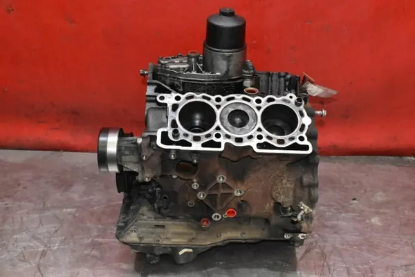 Motorblok onderzijde 9X2Q-6015-CC Jaguar XJ 3.0 TDV6 image 3