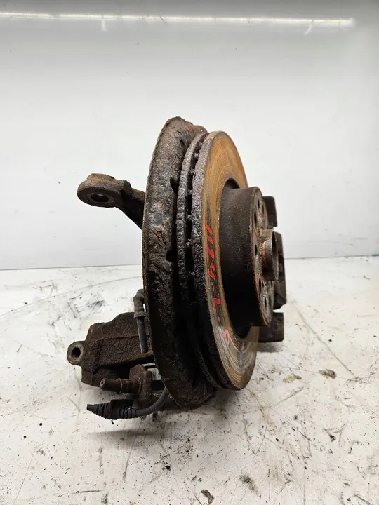 Mozzo ruota anteriore sinistro Seat Leon (1P) 1K0407255P image 7