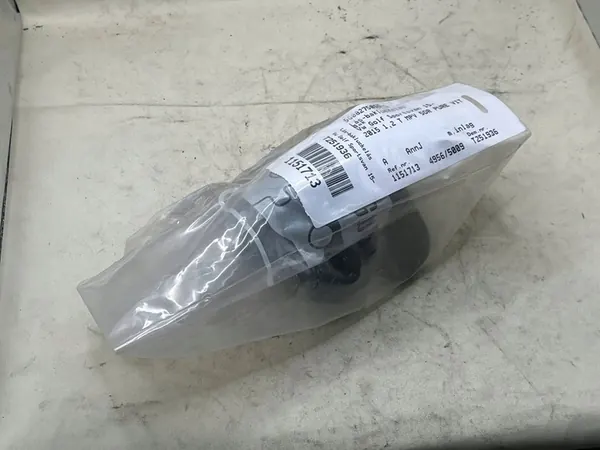 Bagagelås VW Golf VII Vänster 5G0827505A image 4