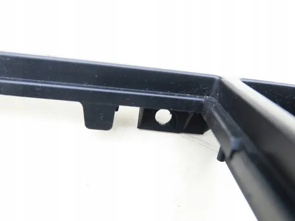 Musta 2DIN Navi-kehys OEM 3B08580694 VW Passat B5 image 4
