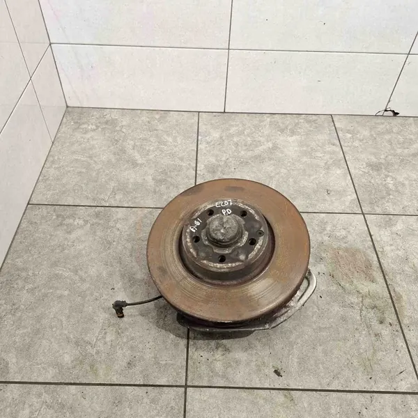 Mozzo sterzo anteriore destro MERCEDES-BENZ SLK A2043320201 image 2