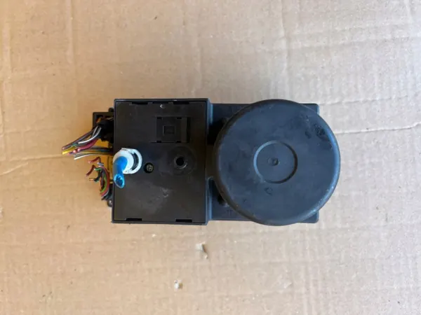 Central låspump OEM 8D0862257C för Audi A3 8L image 3