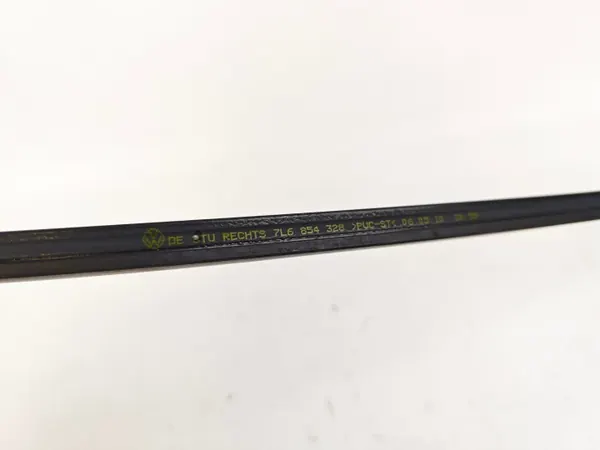 VW Touareg I Voorruit afdichting OEM 7L6854328 Rechts voor image 6