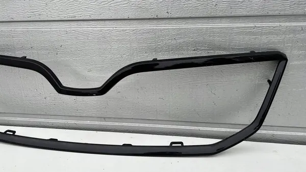 Grill Frame SKODA OCTAVIA III LIFT 17- RS image 3