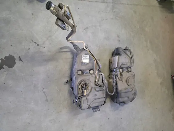 Polttoainesäiliö OEM 7N0201021BE SEAT Alhambra 7N image 2