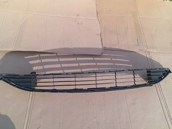 TOYOTA PRIUS IV 16 Griglia paraurti anteriore OEM 53112-47240 image 2