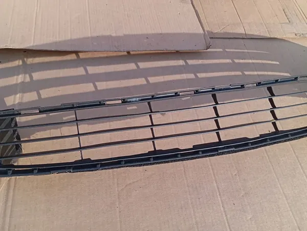 TOYOTA PRIUS IV 16 Griglia paraurti anteriore OEM 53112-47240 image 4