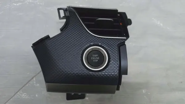 Grelha Renault Arkana OEM YR153B-LJL0210 Usado image 2